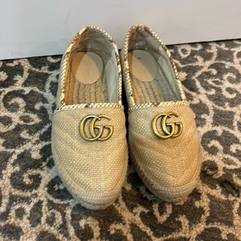 Gucci Raffia Espadrilles with Snake pattern border
